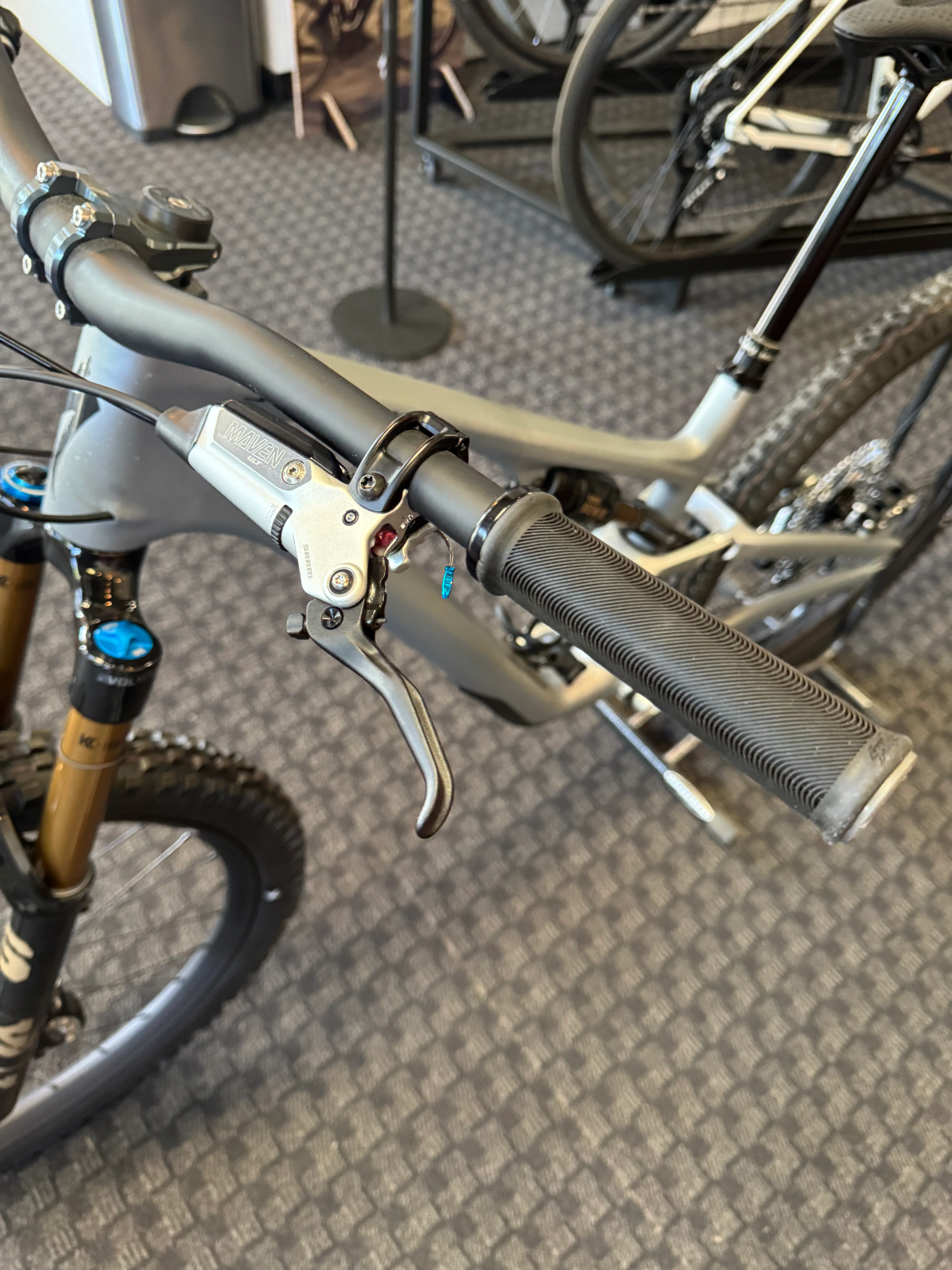 2026 S-Works Stumpjumper 15 EVO - SBS Custom Build - Size S4 - Image 13