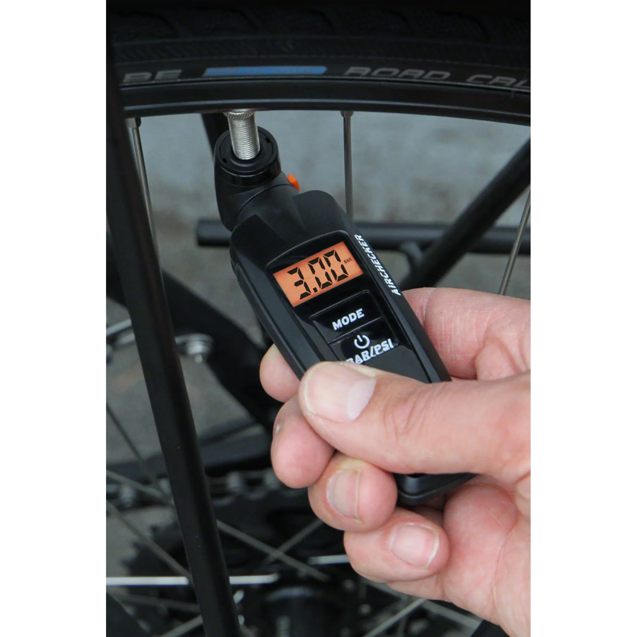 SKS Airchecker Digital Display Pressure Gauge: Presta and Schrader - Image 3