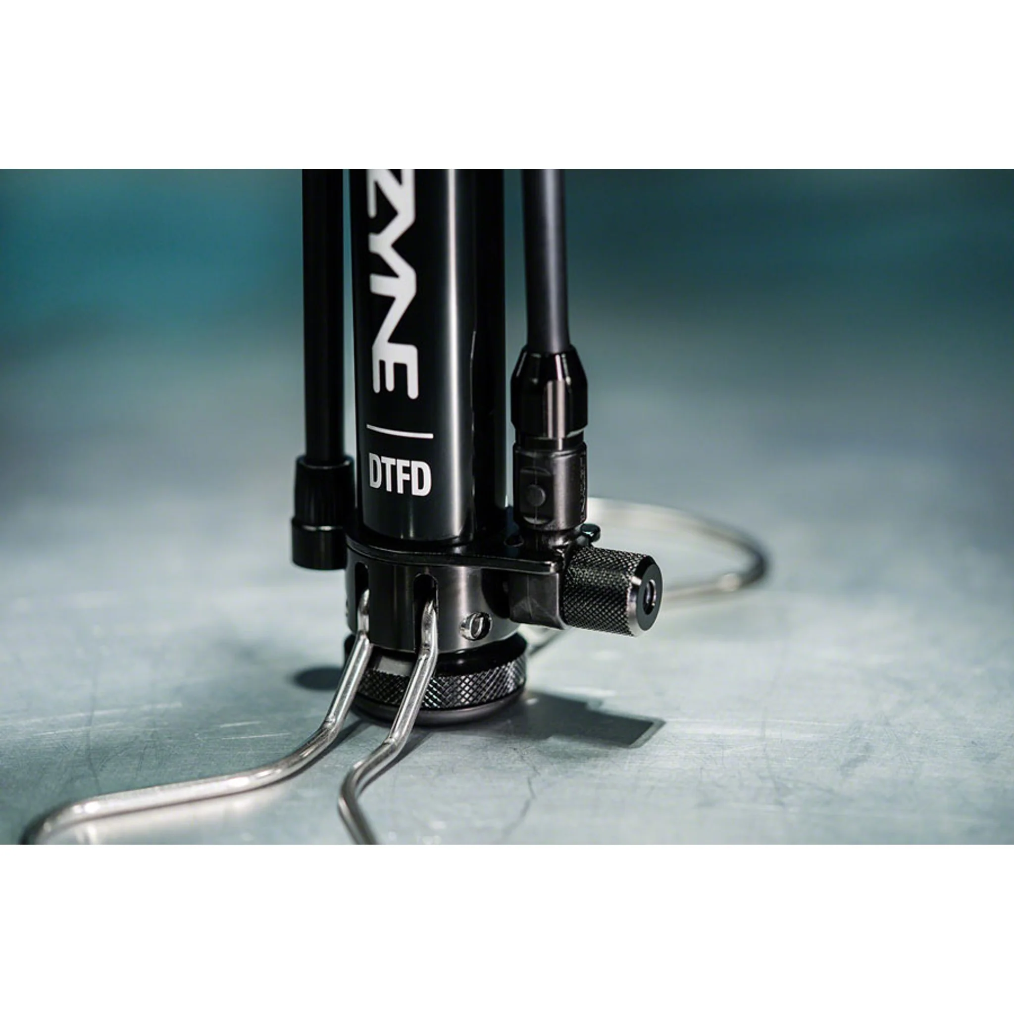 Digital Travel Floor Pump - 160psi, Black - Image 6