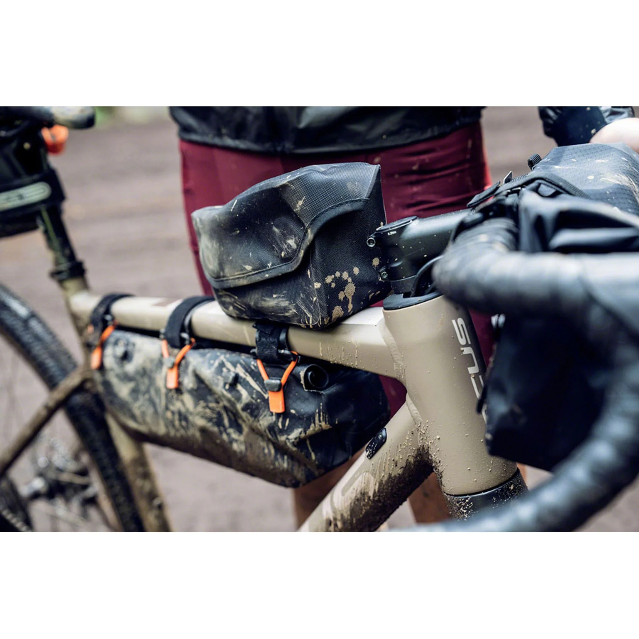 Fuel-Pack Top Tube Bag - Bolt/Strap-On, Black - Image 6