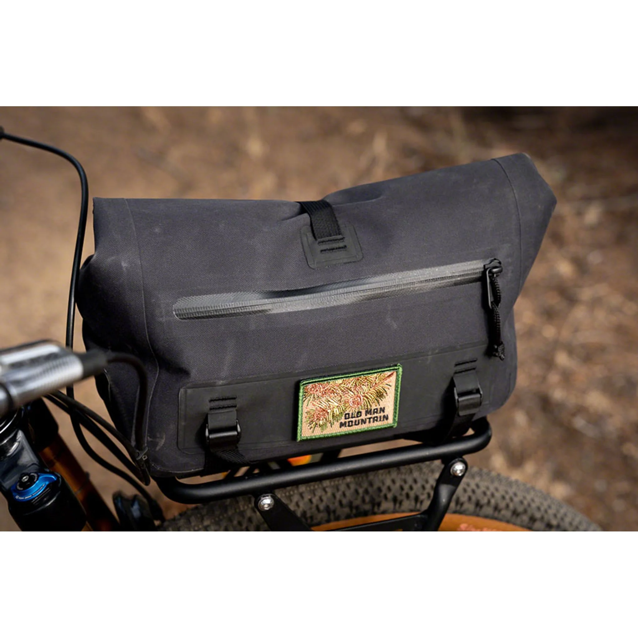 Juniper Trunk Bag - 7L, Black - Image 3