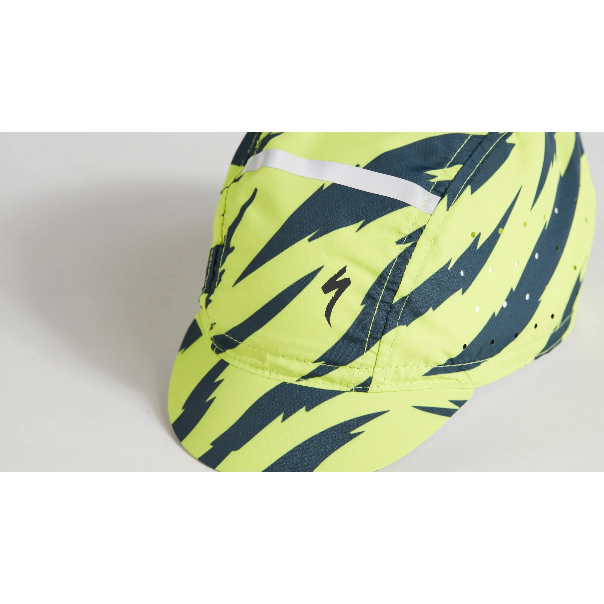 Lightning Reflect Cycling Cap - Image 5