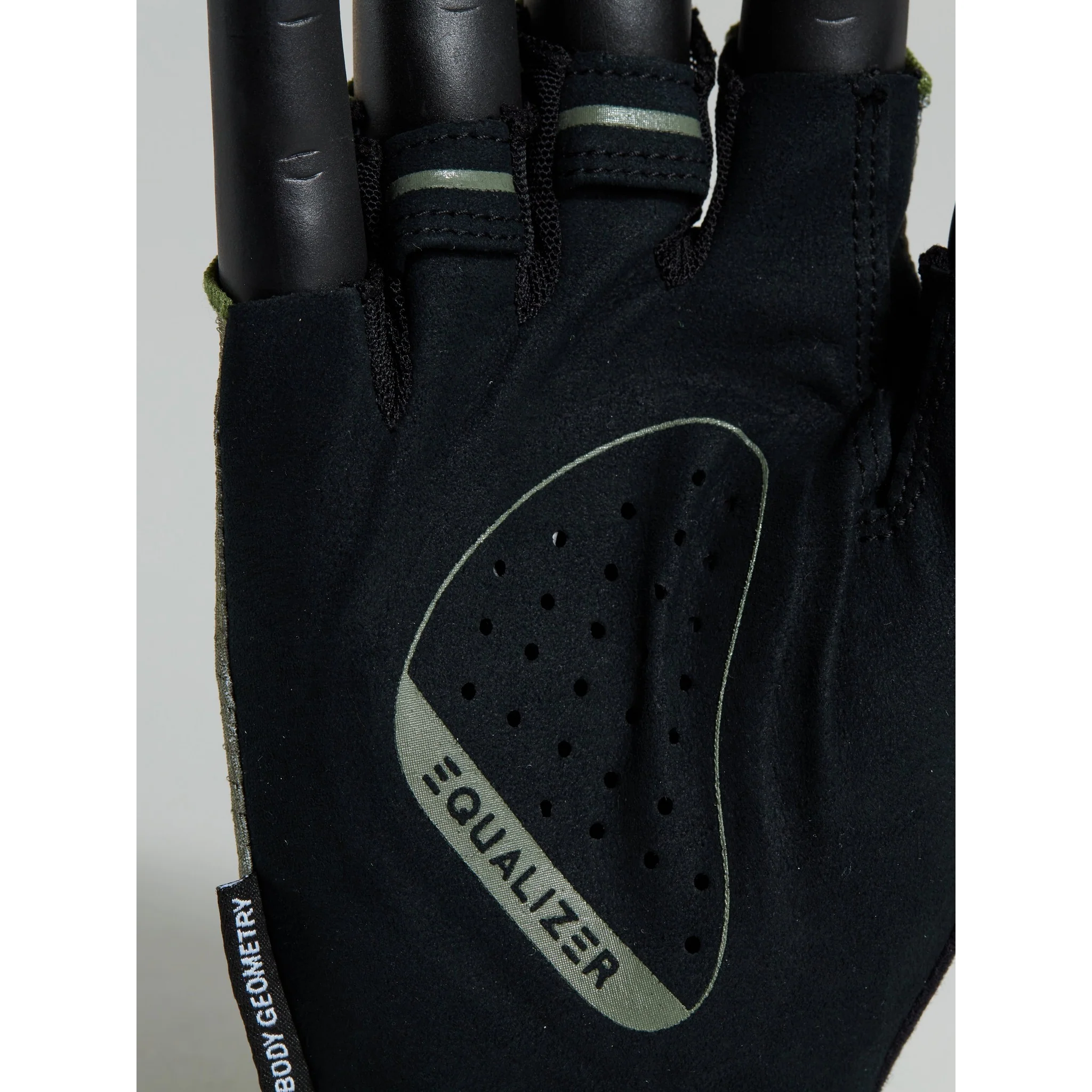Men's Body Geometry Grail Short Finger Gloves - Image 37