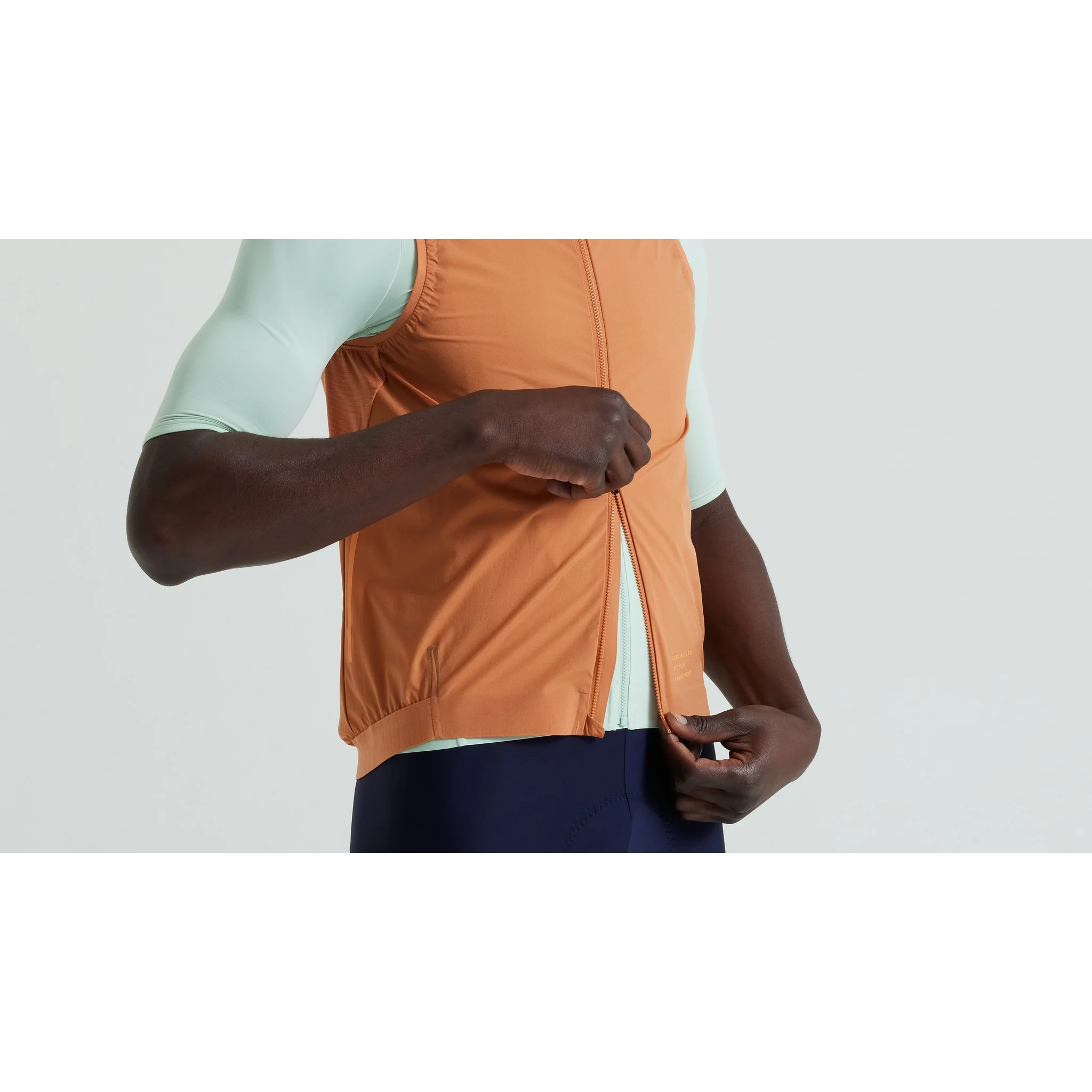 Men's Prime Wind Vest - Image 31