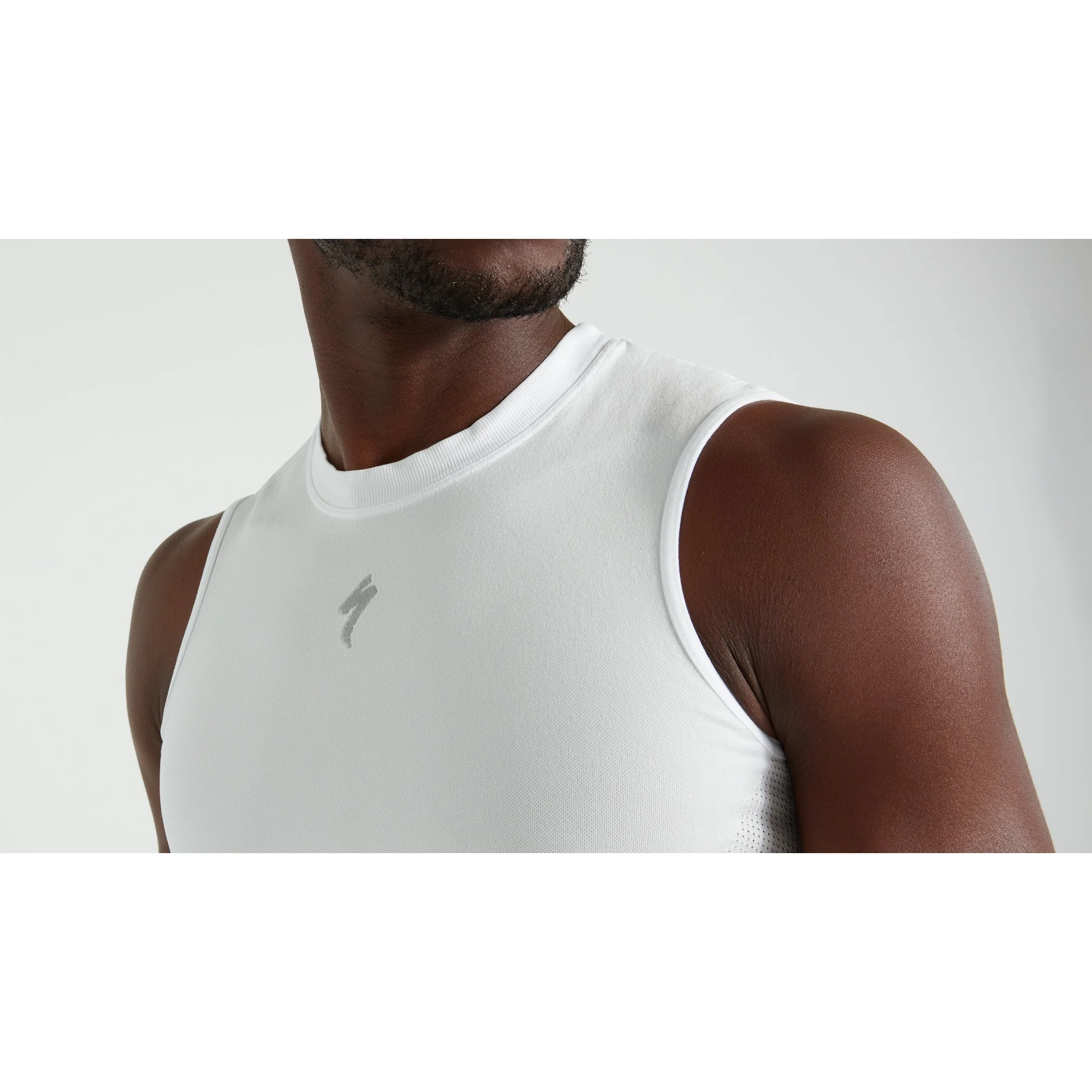 Men's Seamless Light Sleeveless Base Layer - Image 4