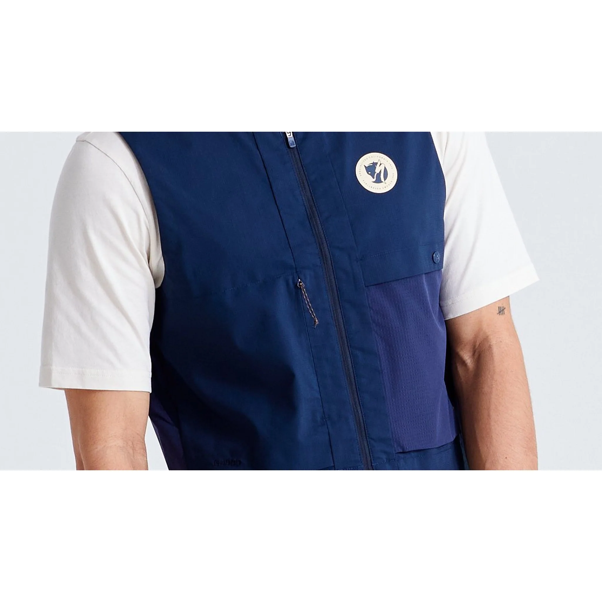 Men's Specialized/Fjällräven Gear Vest - Image 6
