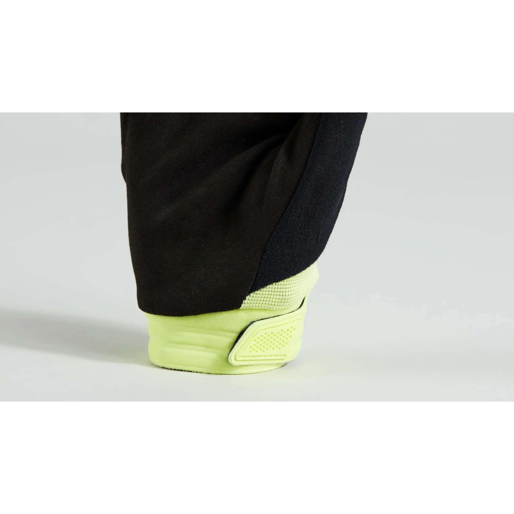Men's Trail Shield Gloves - Image 31