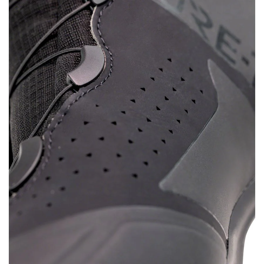 Nix Cycling Boot - Black/Black - Image 9
