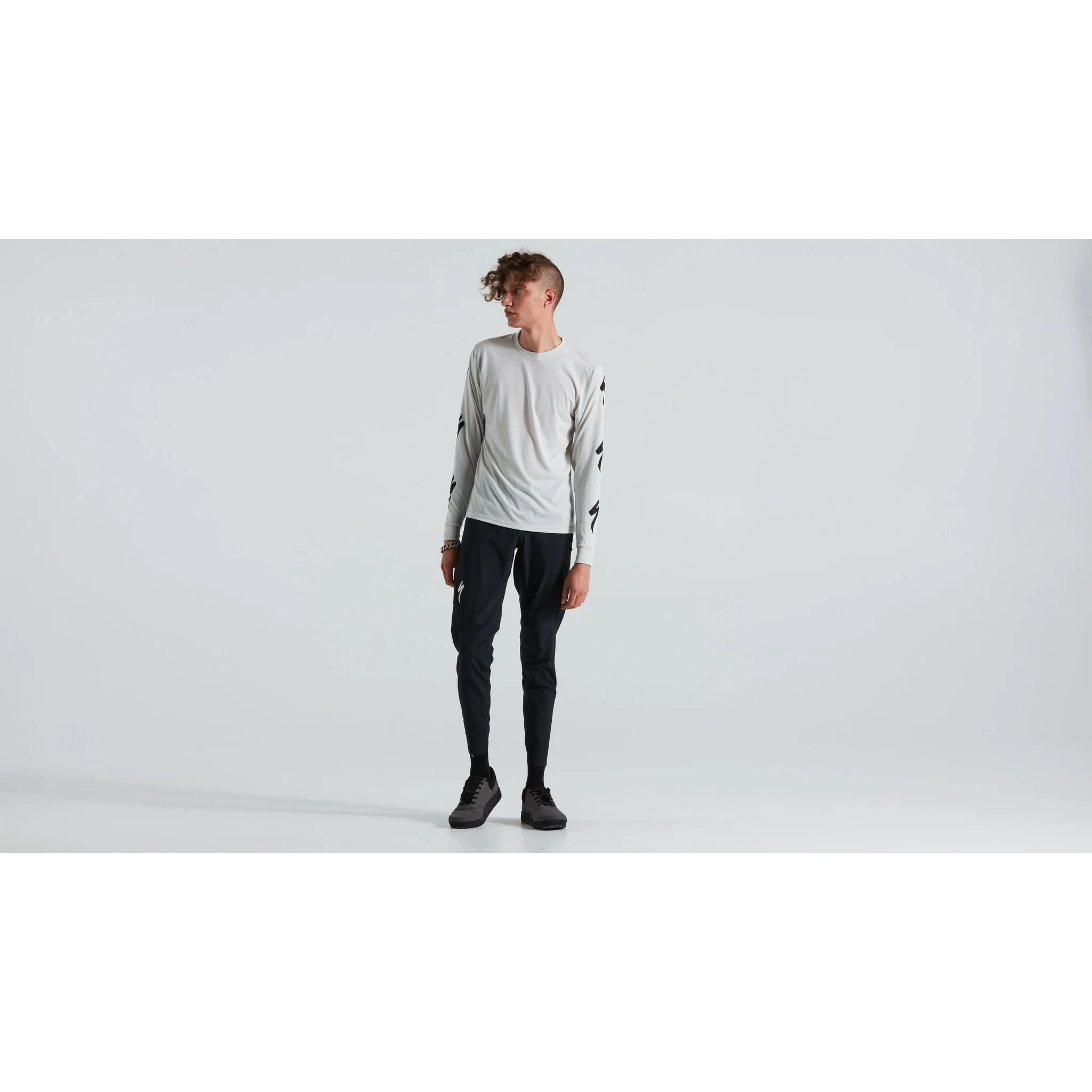 Reign Long Sleeve T-Shirt - Image 10