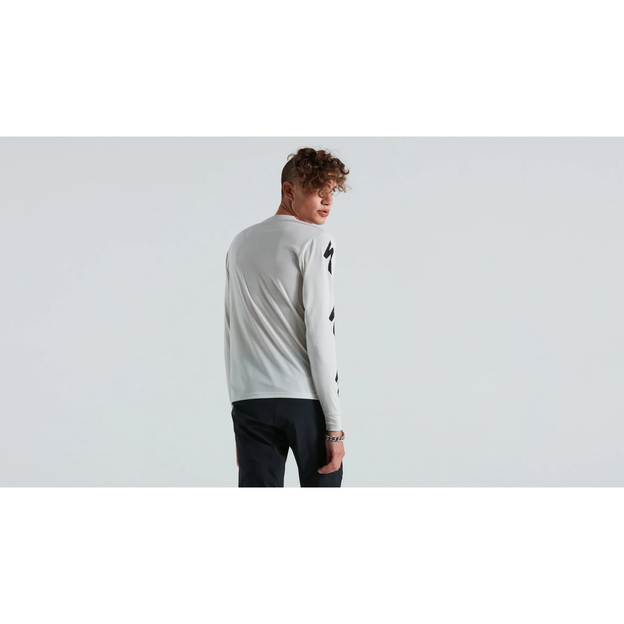 Reign Long Sleeve T-Shirt - Image 7