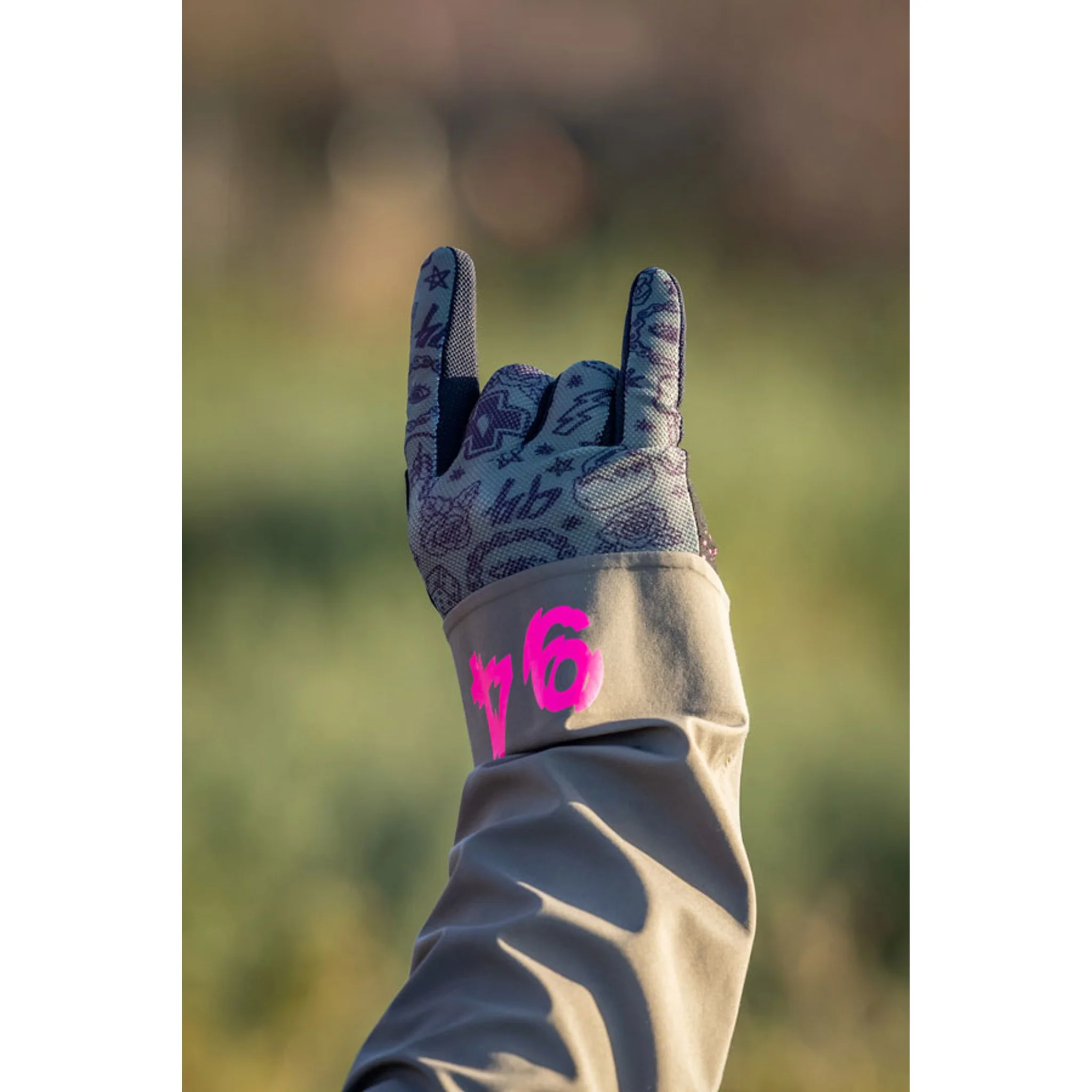 Summer Lightweight Mesh Rider Gloves - Image 7