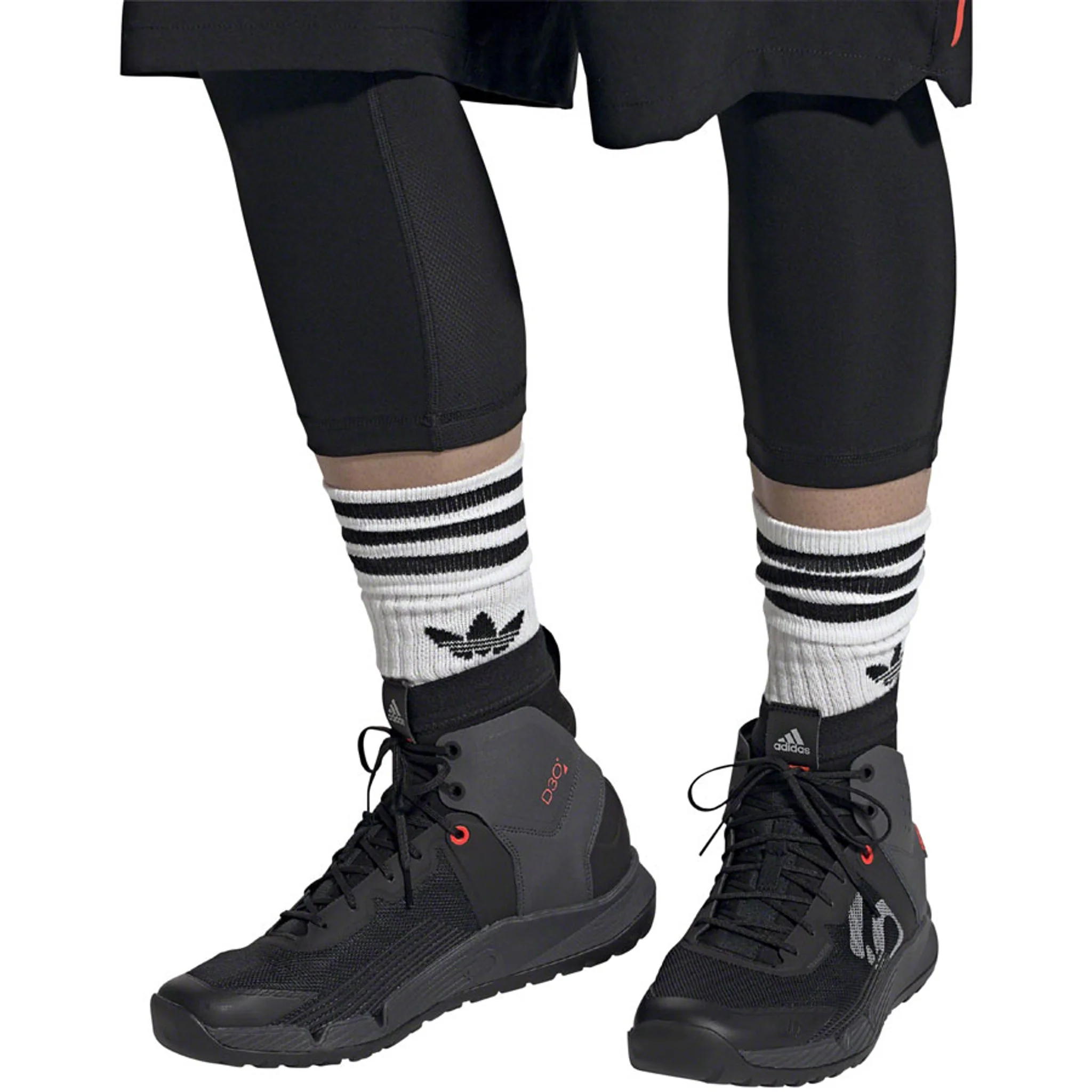 Trailcross Mid Pro Flat Shoes - Men's, Core Black / Grey Two / Solar Red - Image 15