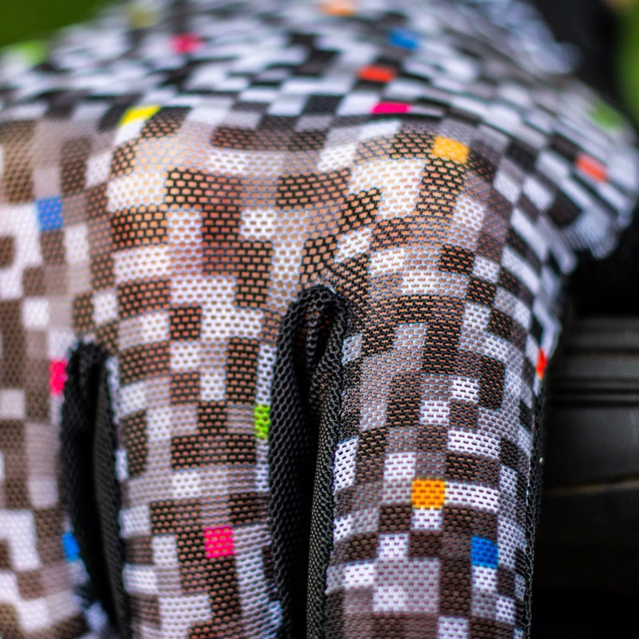 Vented Pixelated Gloves - Image 3