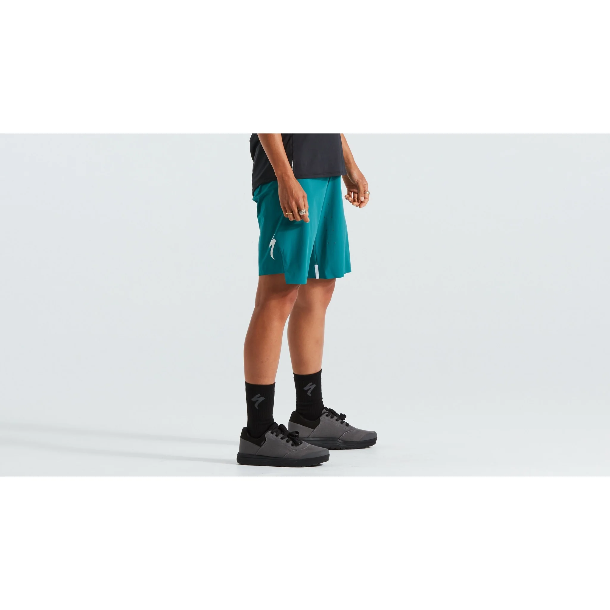 Women's Trail Air Shorts - Image 33