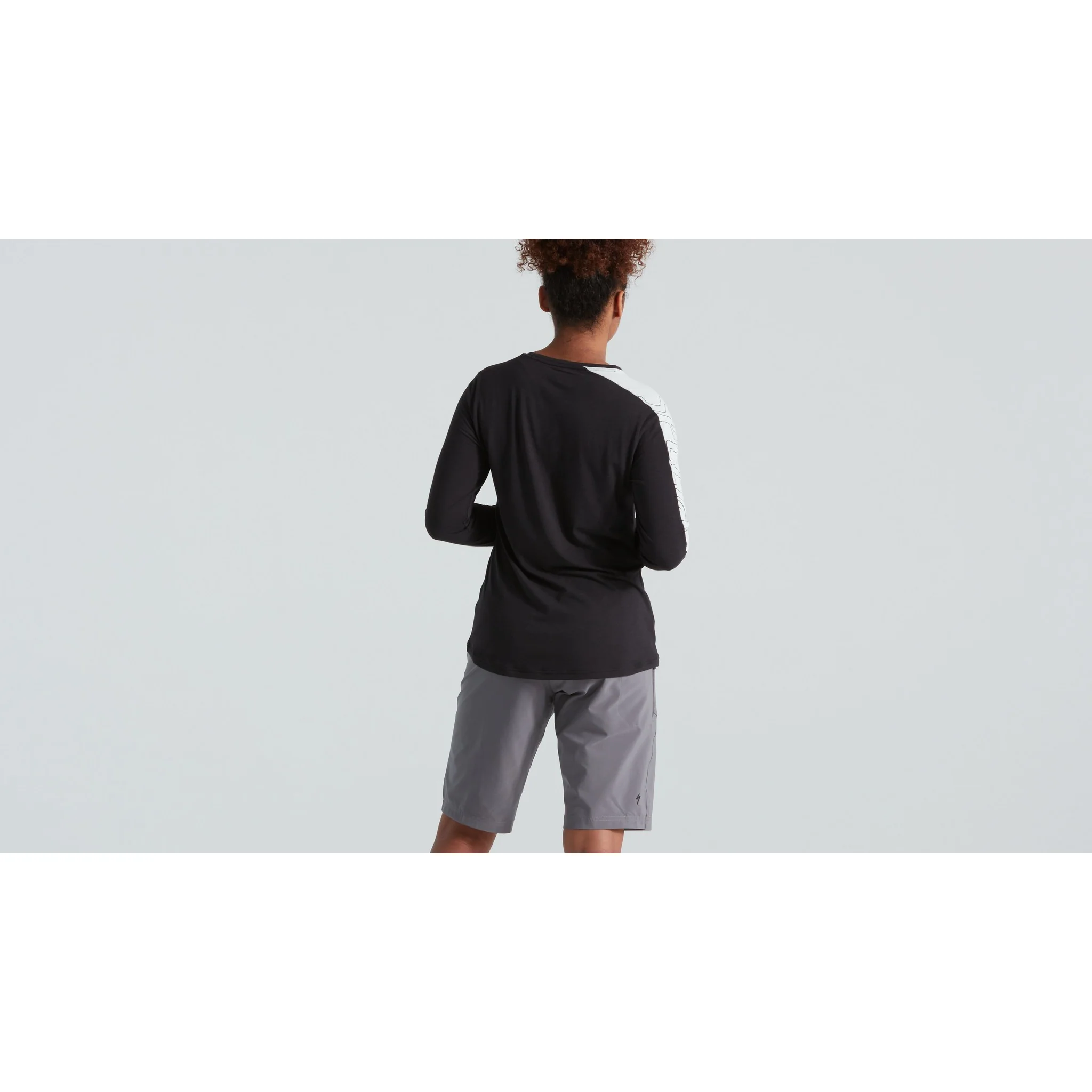 Women's Trail Cargo Shorts - Image 10