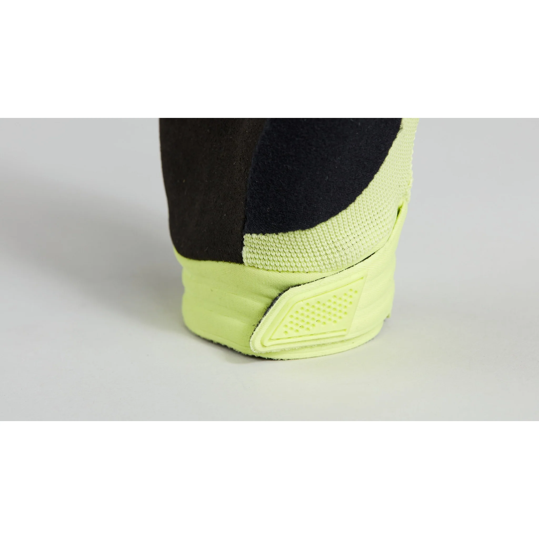 Women's Trail Shield Gloves - Image 32